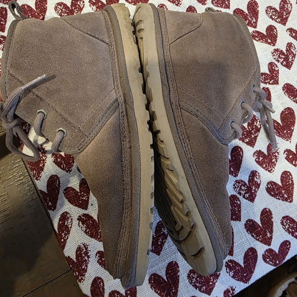 Ugg Women's Short Boot